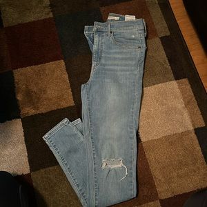 Mile high super skinny Levi’s. Size 27 worn a few times